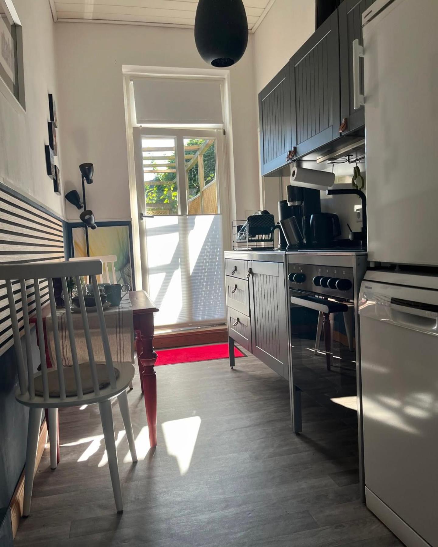 Ferienwohnung Schoenwaelder Mit Kleiner Terrasse Und Wall Box Buxtehude Exterior foto