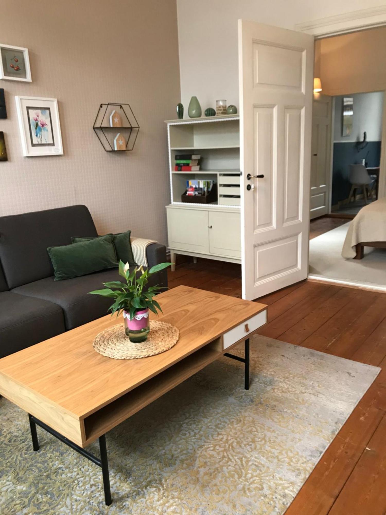 Ferienwohnung Schoenwaelder Mit Kleiner Terrasse Und Wall Box Buxtehude Exterior foto